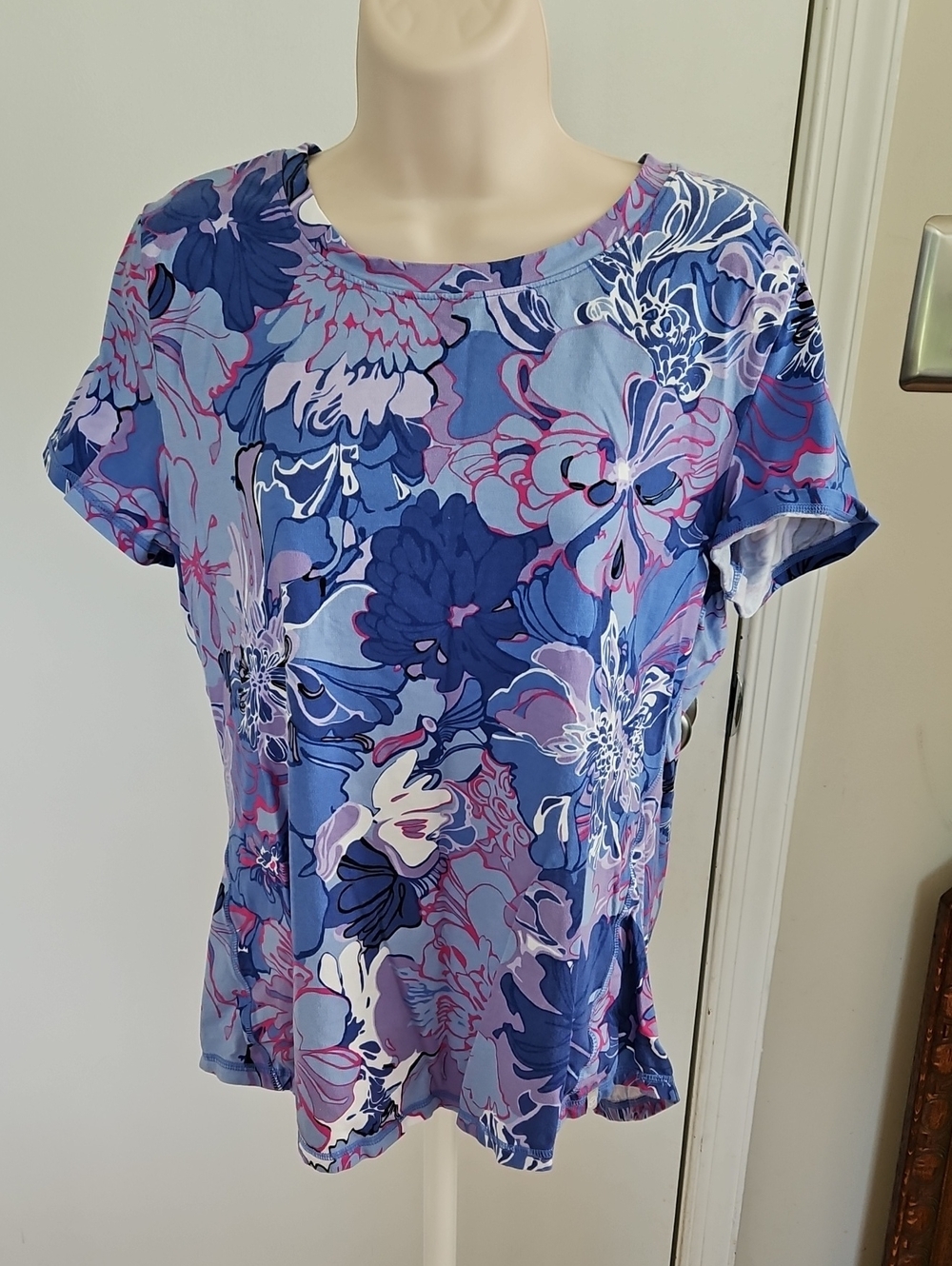 Talbots Expressive Floral Top Size L